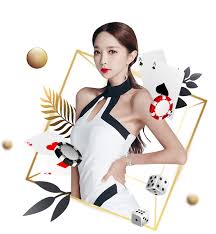 谁曾加冕欧洲三冠王？仅9队做到，大巴黎如愿，巴萨拜仁两度达成